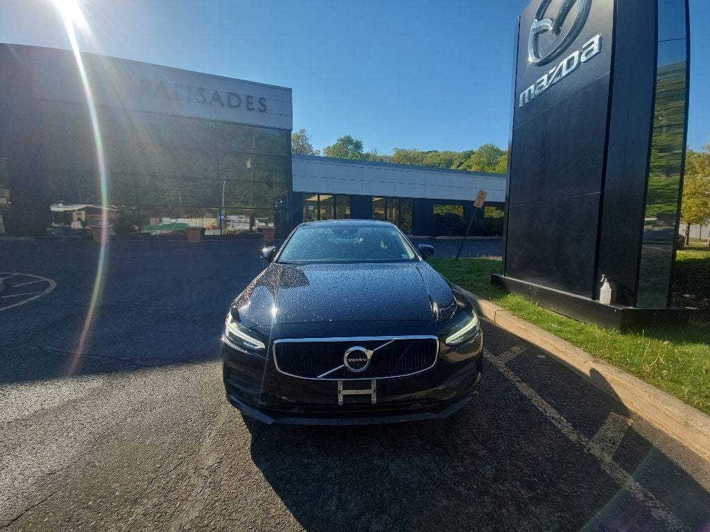 2018 Volvo S90 T5 Momentum