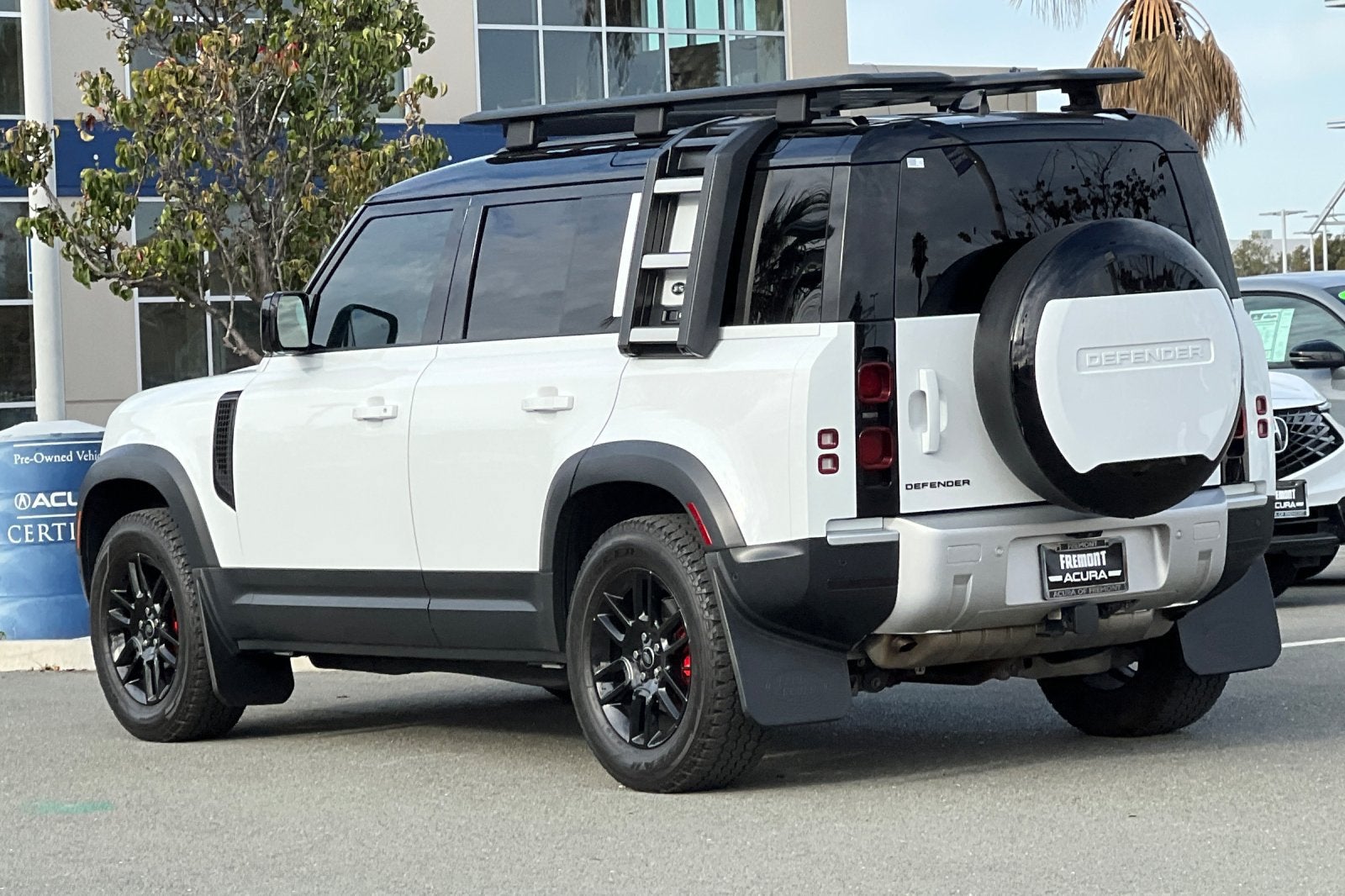2023 Land Rover Defender 110 S
