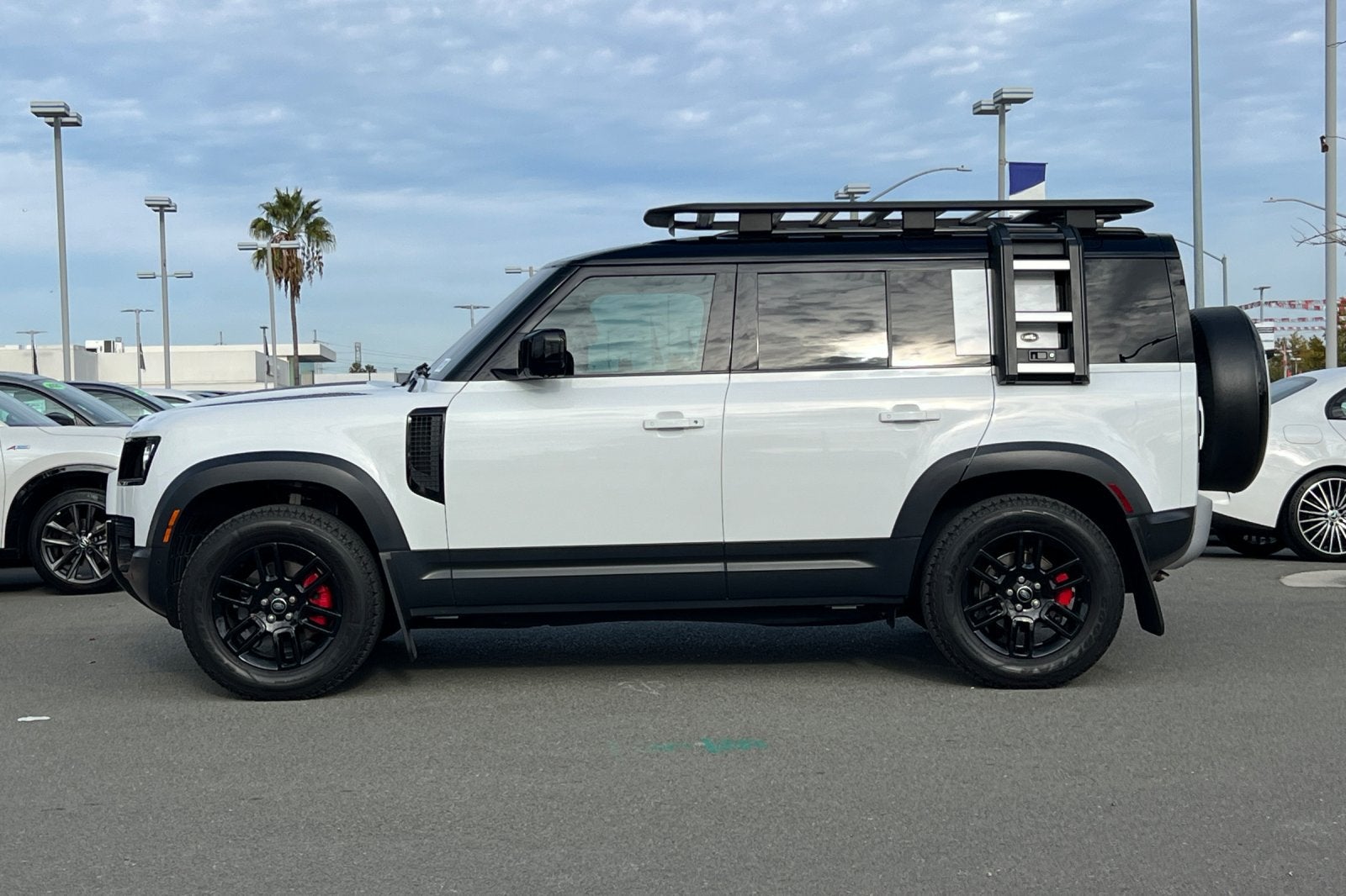 2023 Land Rover Defender 110 S