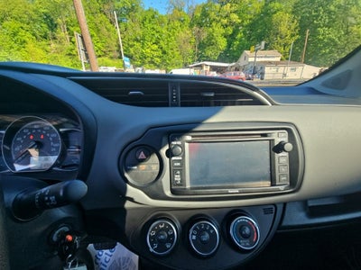 2017 Toyota Yaris LE