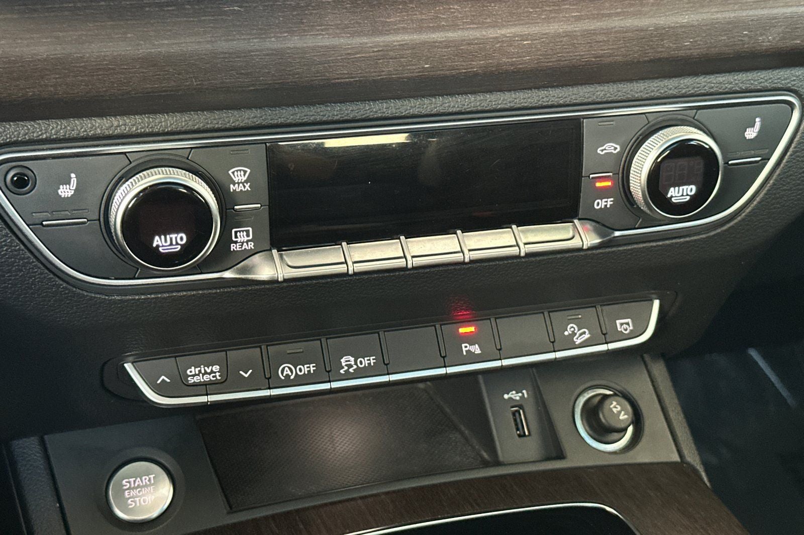 2023 Audi Q5 40 Premium quattro