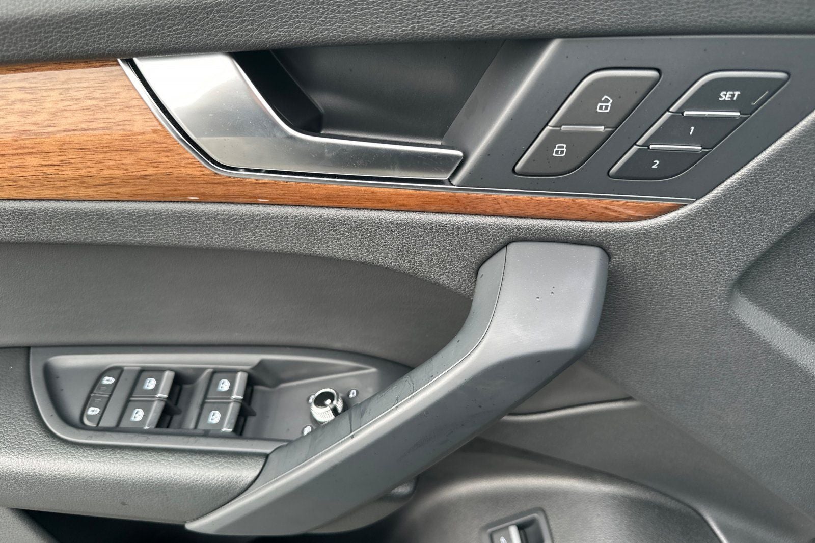 2023 Audi Q5 45 S line Premium quattro