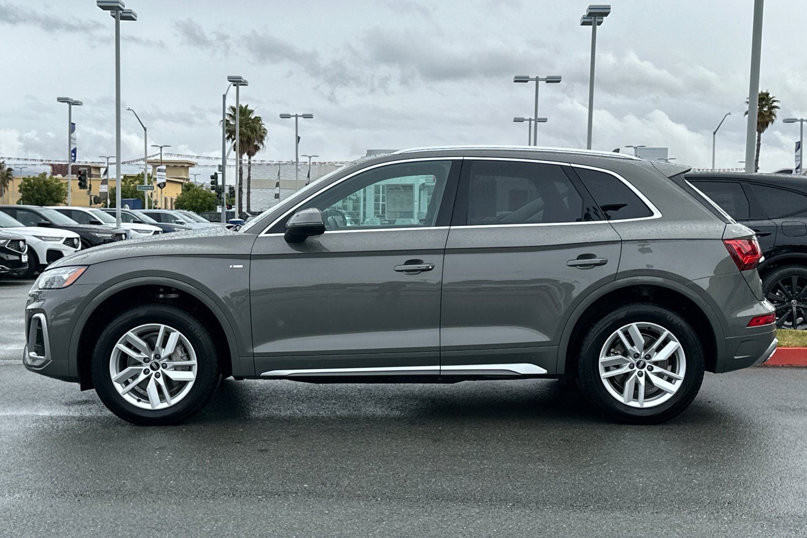 2023 Audi Q5 45 S line Premium quattro