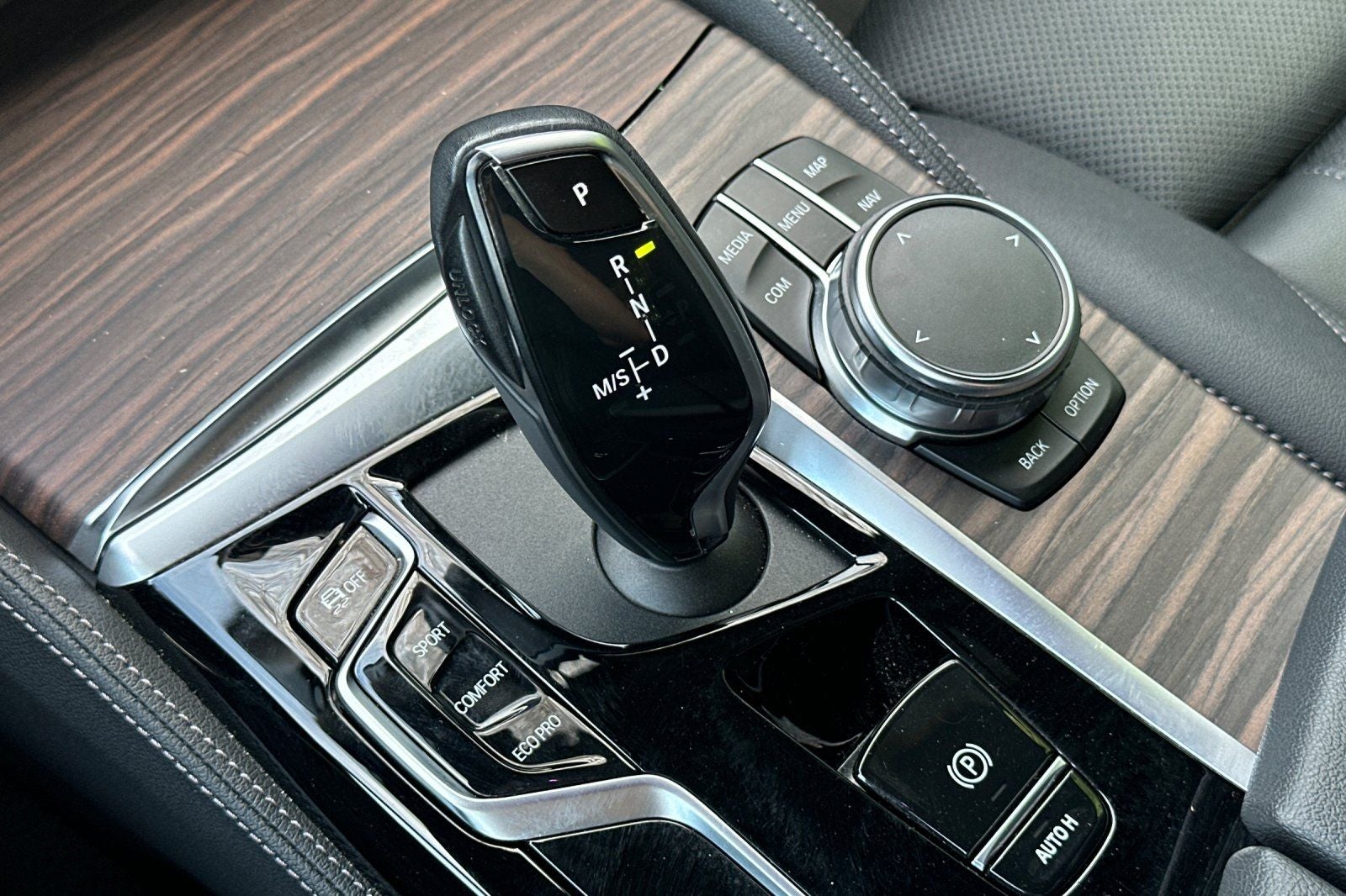 2023 BMW 5 Series 530i M SPORT