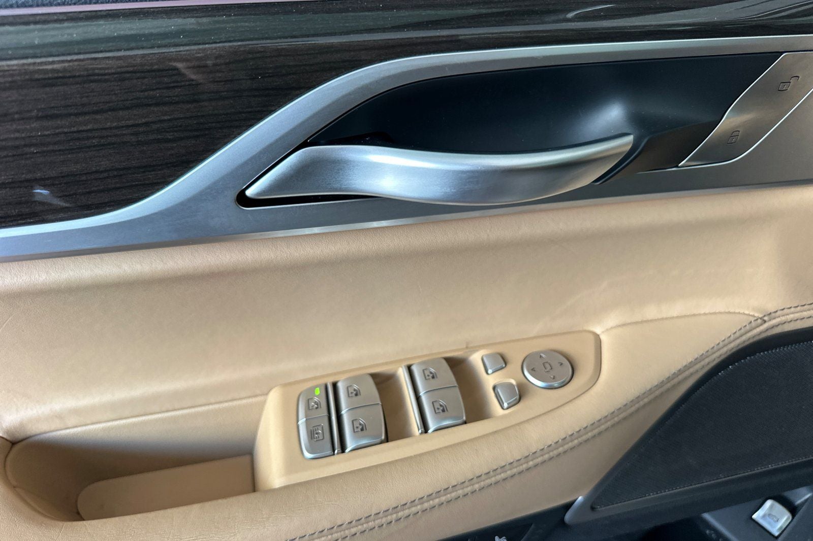 2022 BMW 7 Series 740i