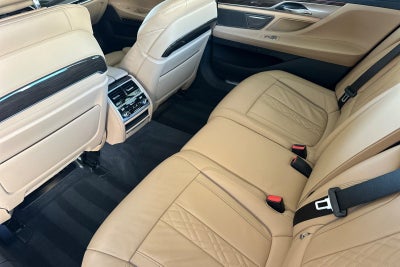 2022 BMW 7 Series 740i