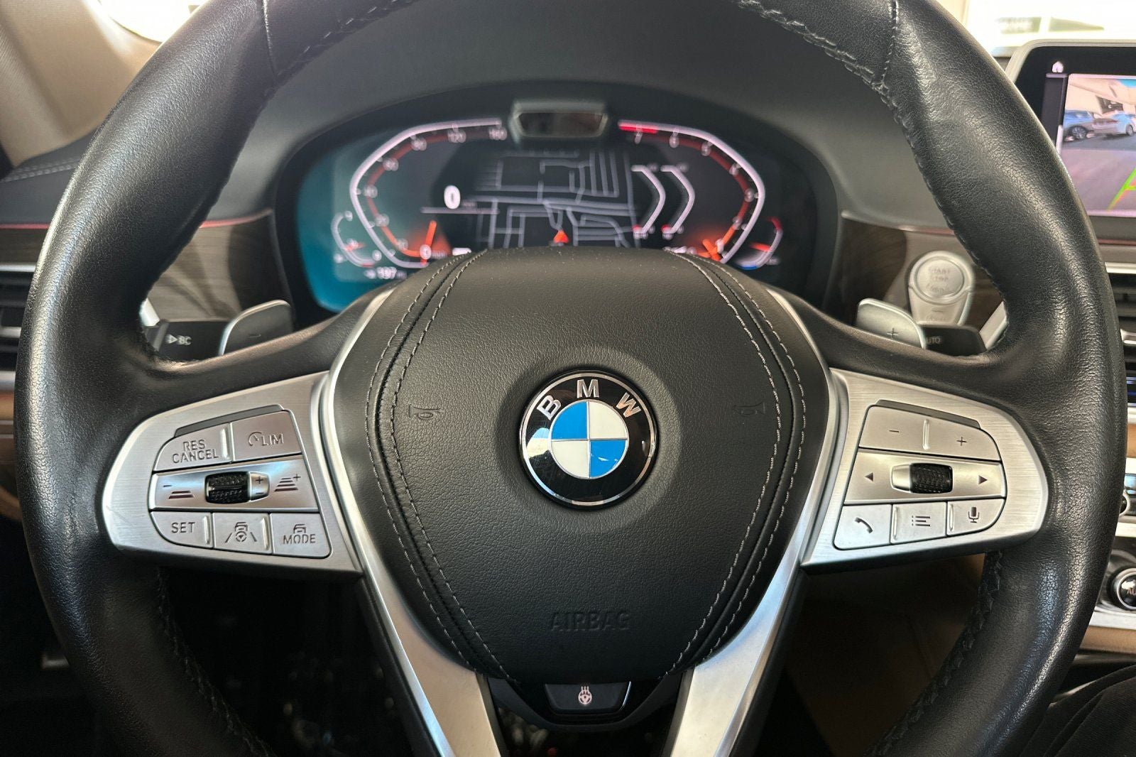 2022 BMW 7 Series 740i
