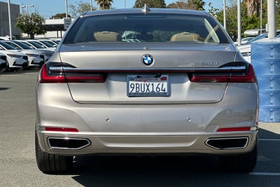 2022 BMW 7 Series 740i