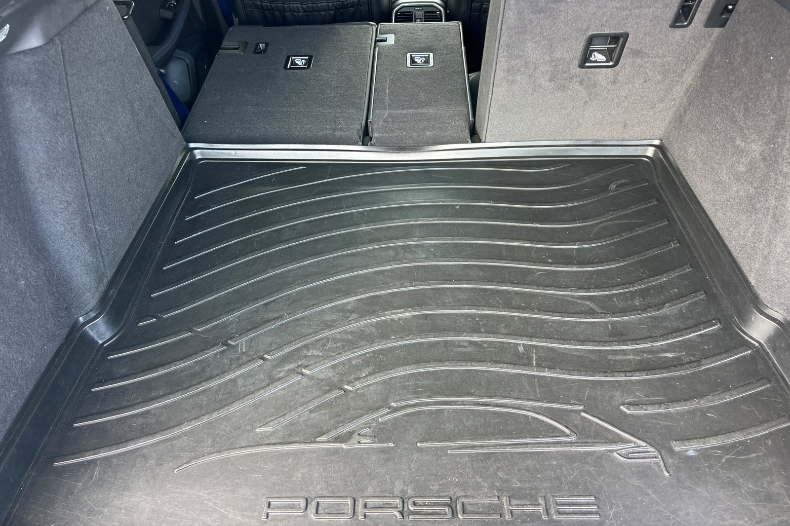 2022 Porsche Macan Base
