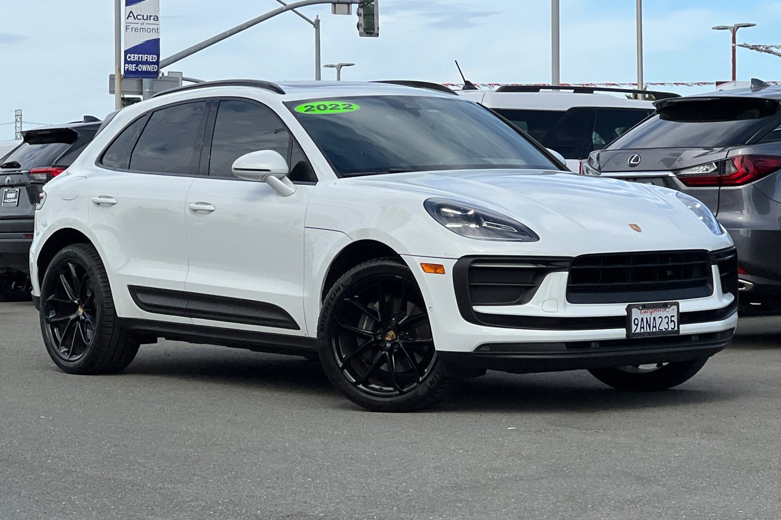 2022 Porsche Macan Base