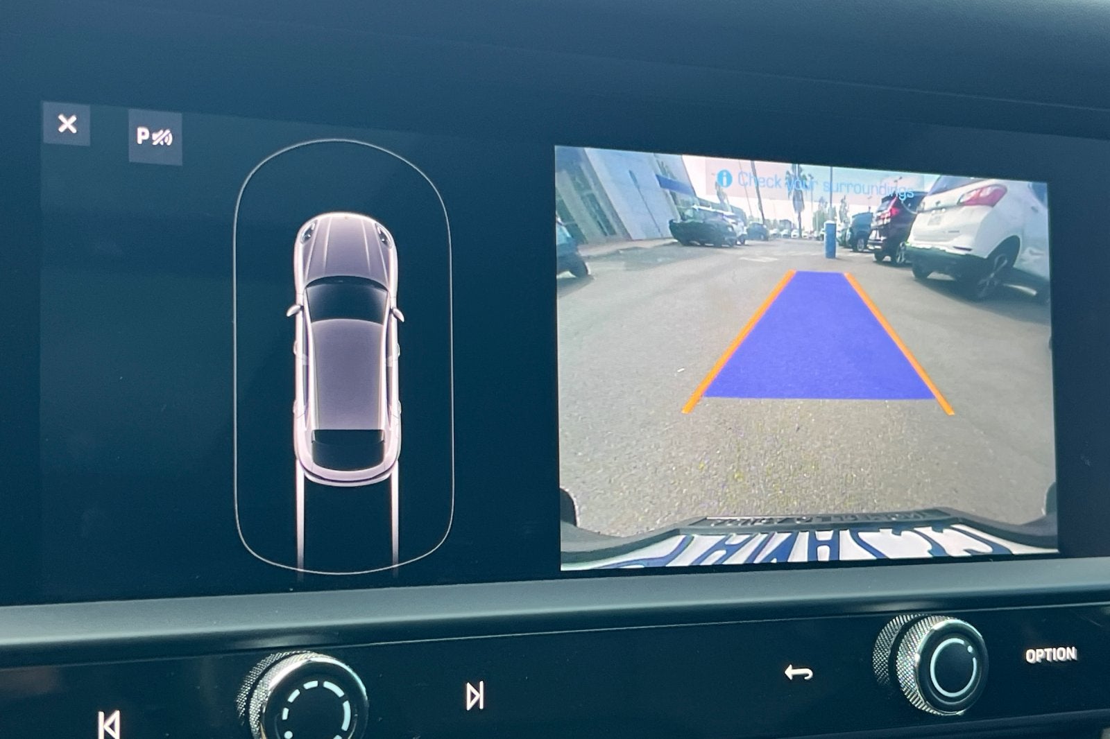 2022 Porsche Macan Base