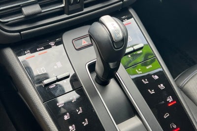 2022 Porsche Macan Base