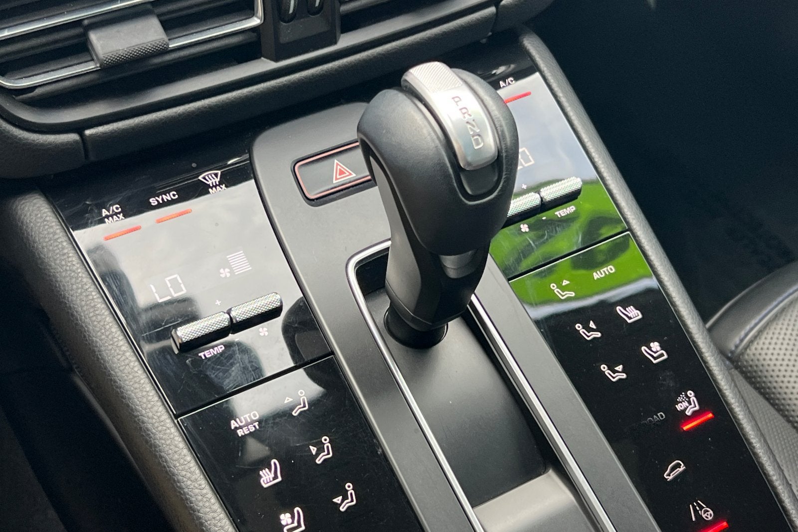 2022 Porsche Macan Base