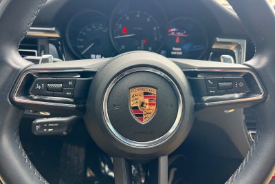 2022 Porsche Macan Base