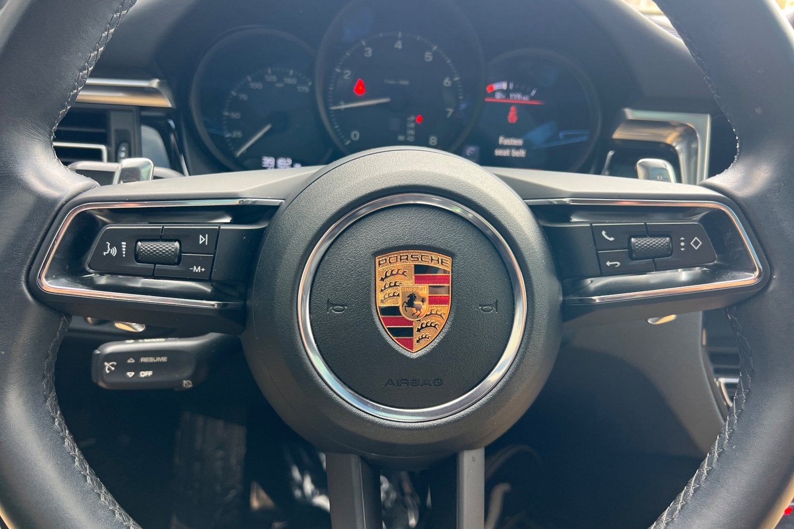 2022 Porsche Macan Base