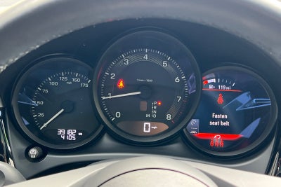 2022 Porsche Macan Base