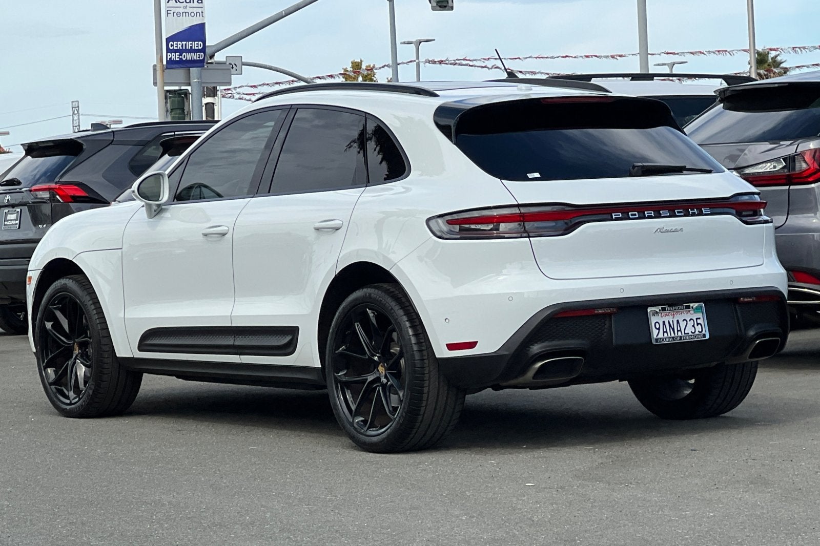 2022 Porsche Macan Base