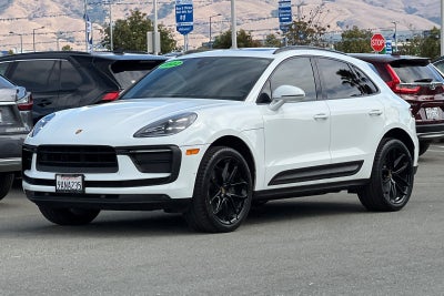 2022 Porsche Macan Base