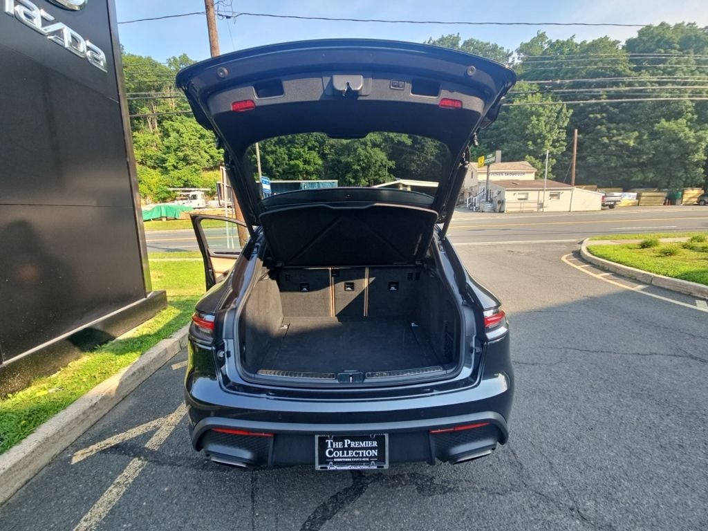 2023 Porsche Macan T