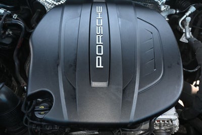 2020 Porsche Macan Base