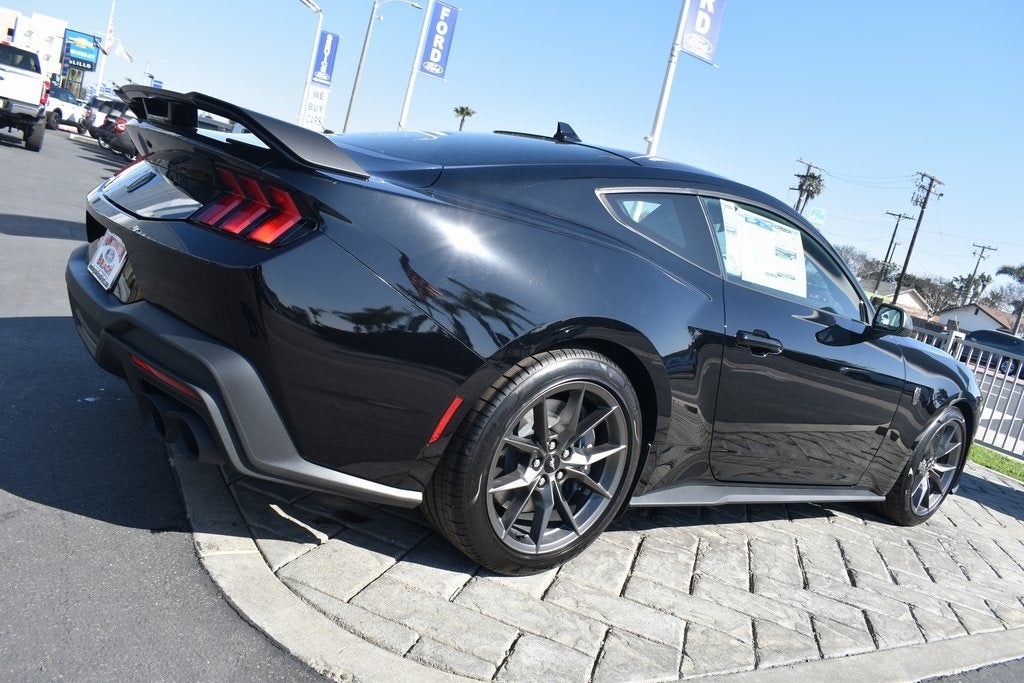 2025 Ford Mustang Dark Horse