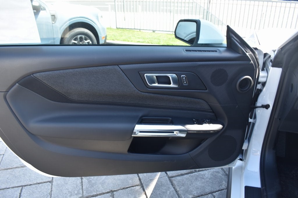 2025 Ford Mustang EcoBoost