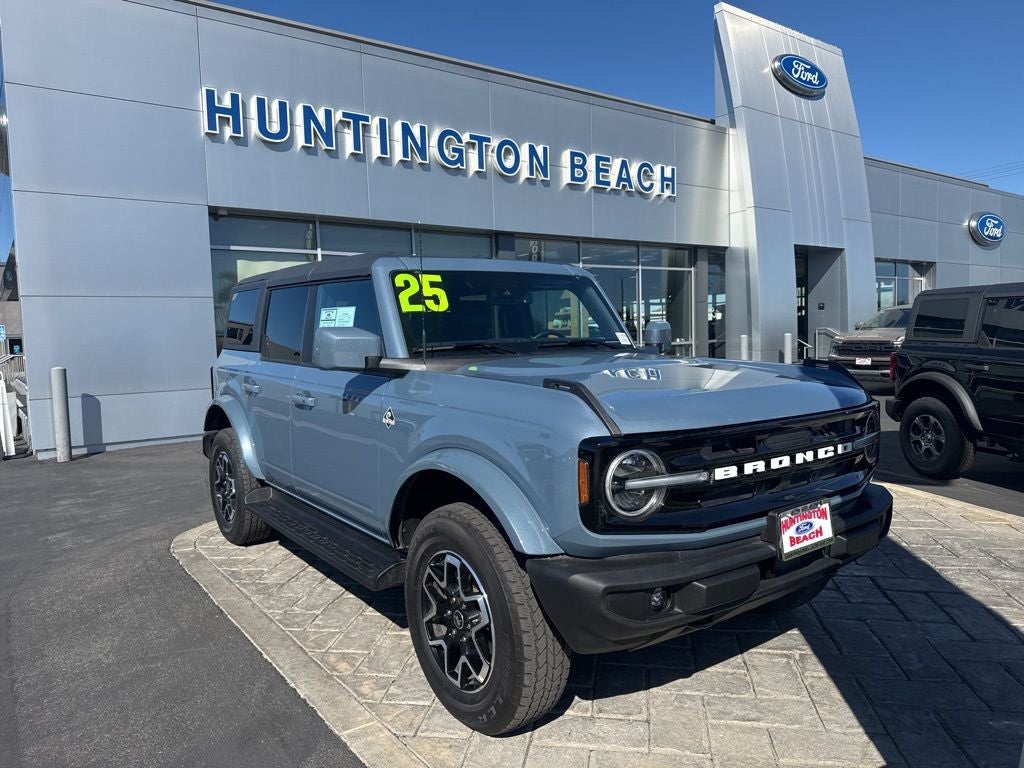 2025 Ford Bronco Outer Banks