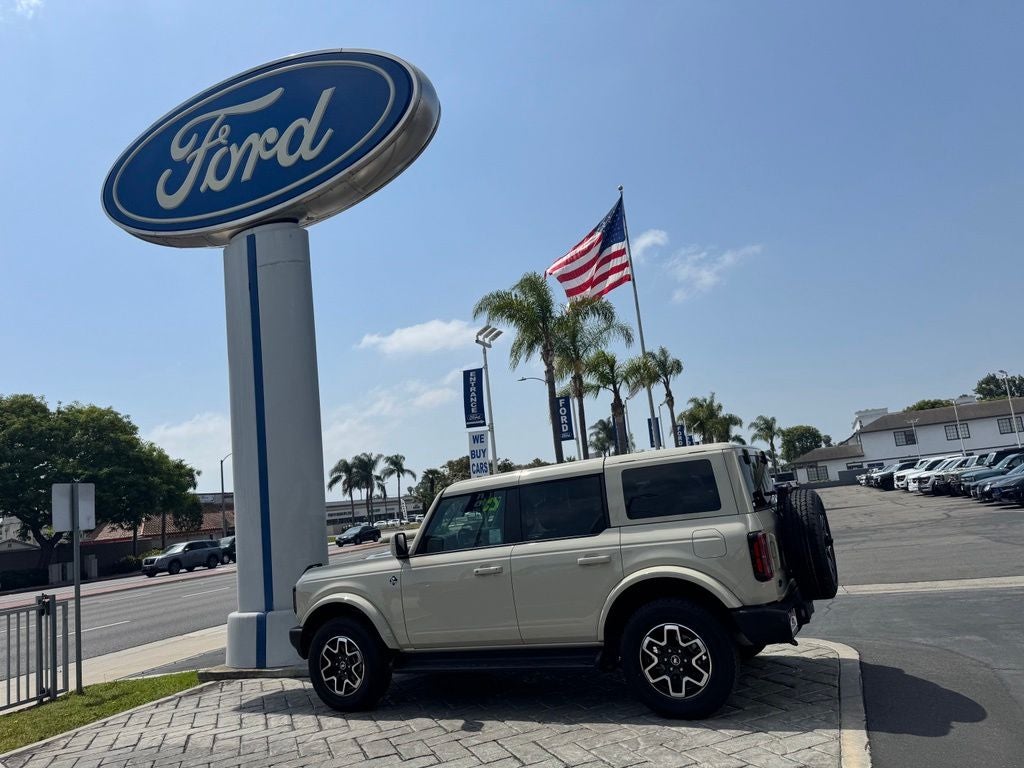 2025 Ford Bronco Outer Banks