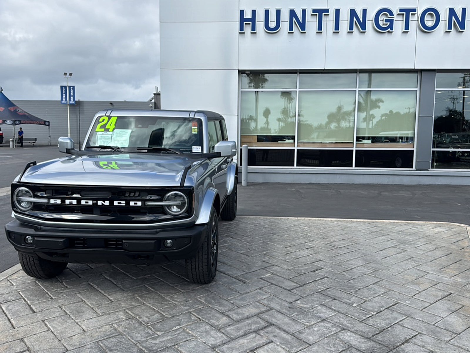 2024 Ford Bronco Outer Banks
