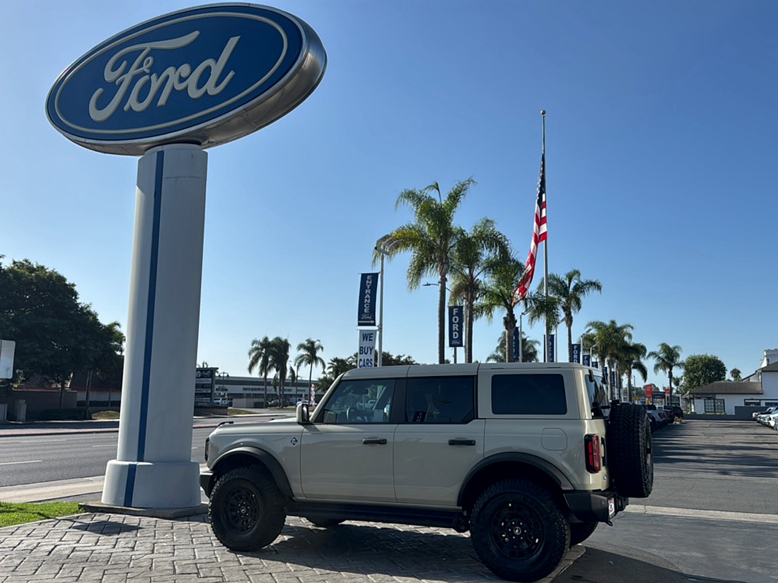 2026 Ford Bronco Outer Banks