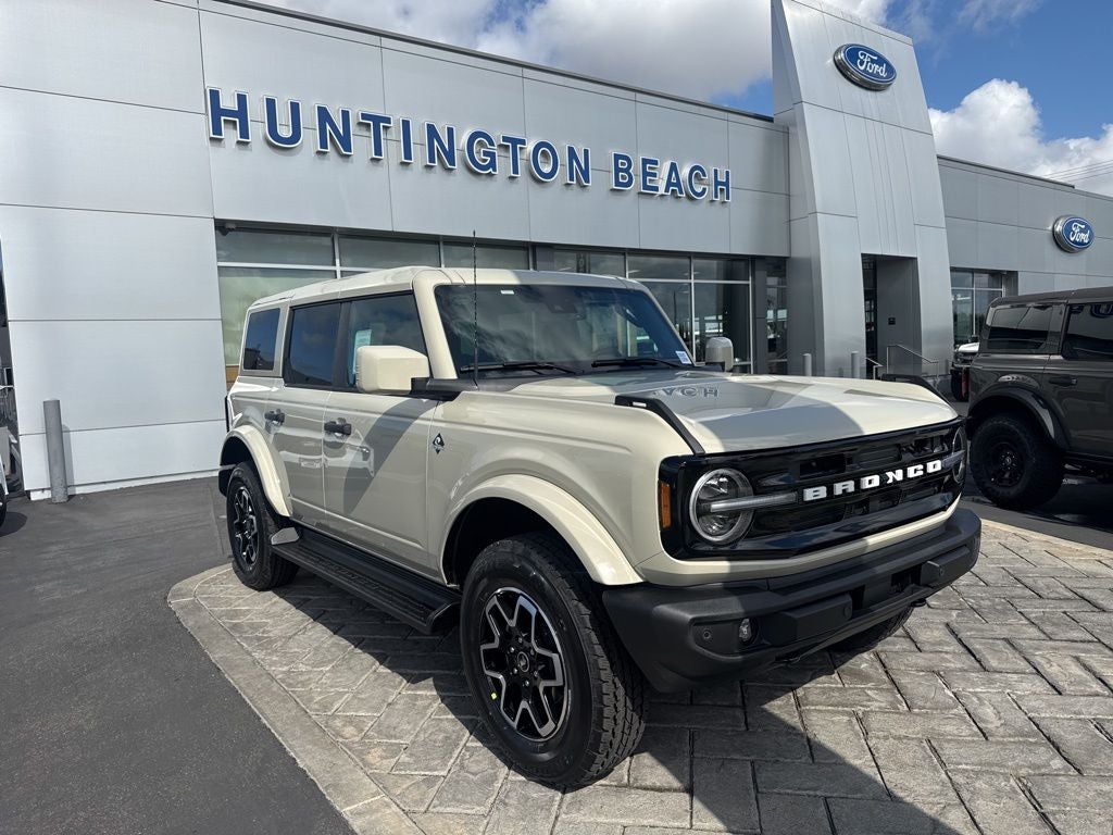 2026 Ford Bronco Outer Banks