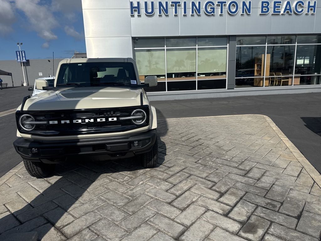 2026 Ford Bronco Outer Banks