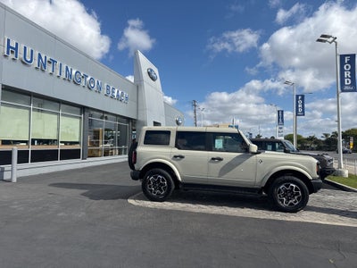 2026 Ford Bronco Outer Banks