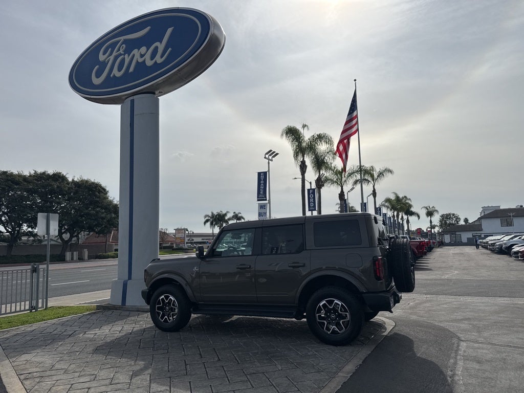 2025 Ford Bronco Outer Banks