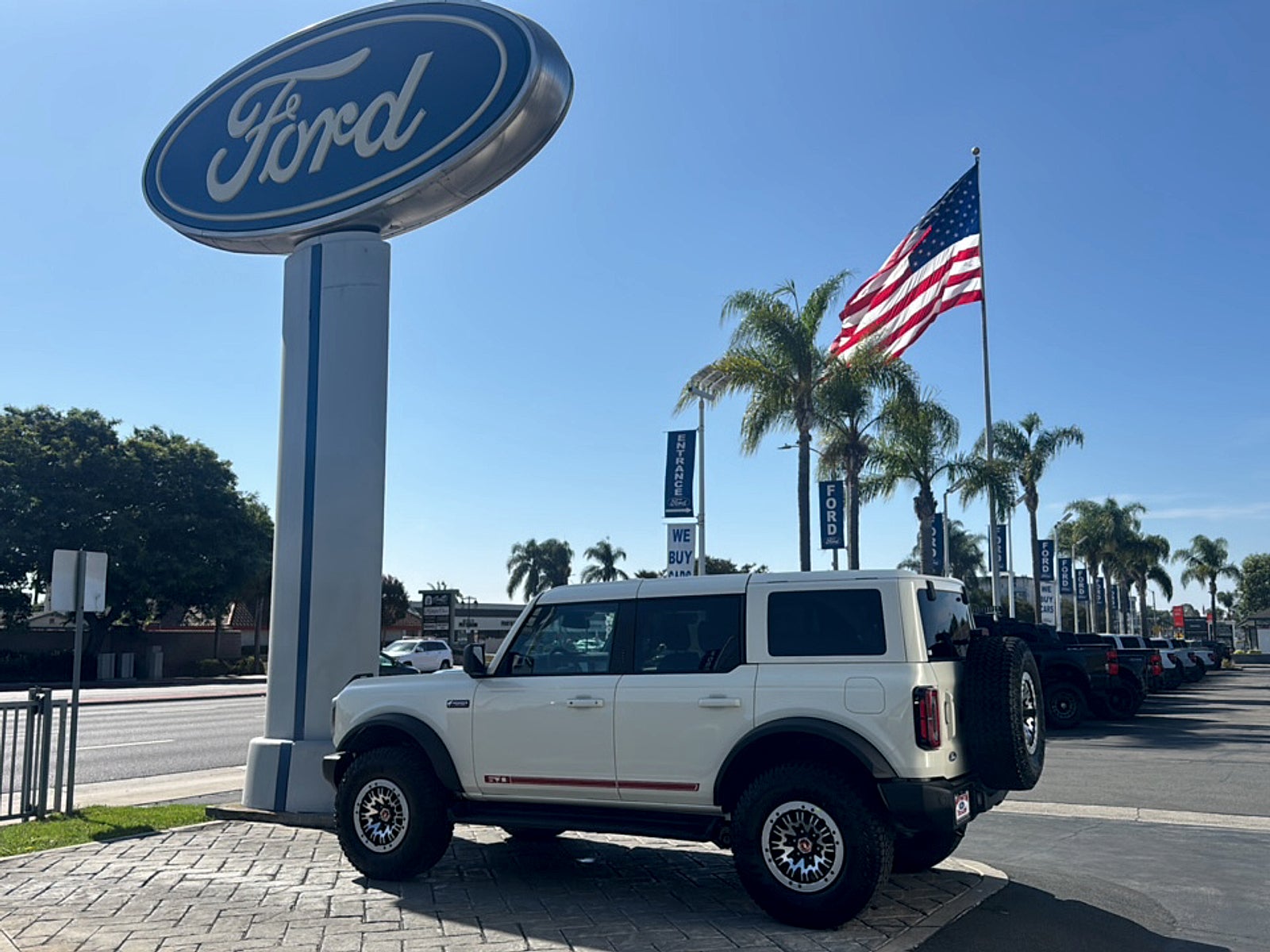 2026 Ford Bronco Outer Banks
