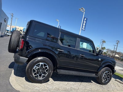 2026 Ford Bronco Outer Banks