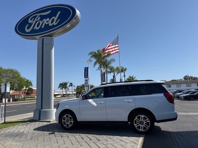 2025 Ford Expedition Active