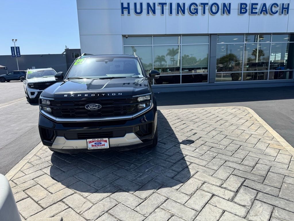2025 Ford Expedition Platinum
