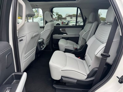 2025 Ford Expedition Platinum