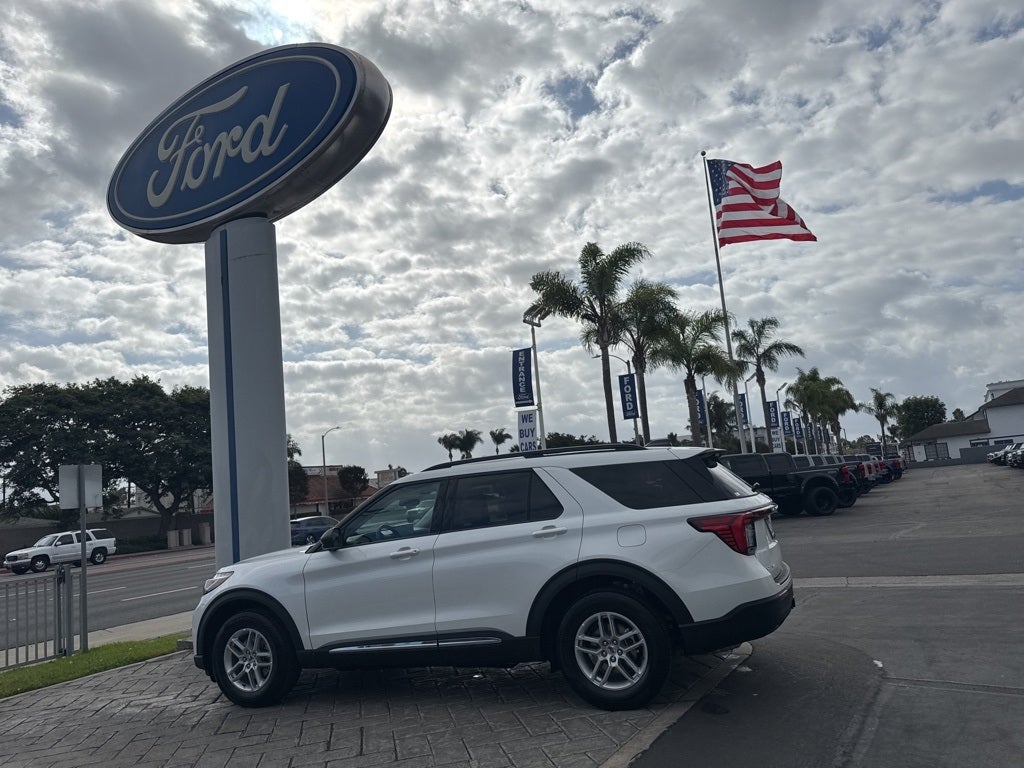 2025 Ford Explorer Active