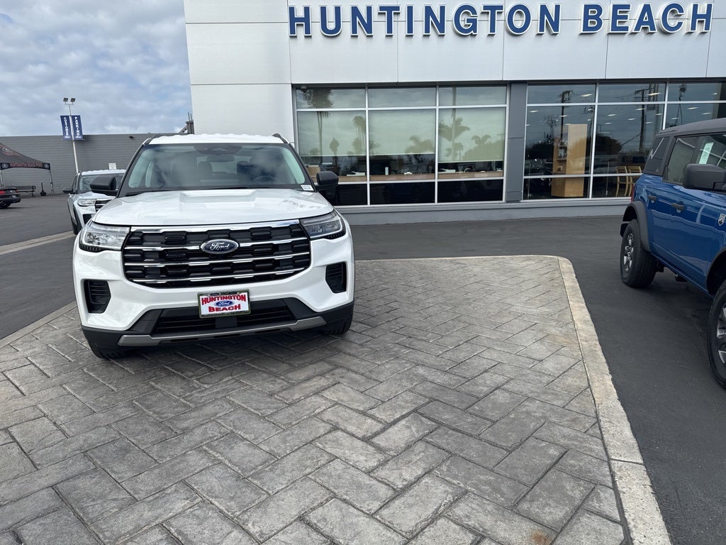 2025 Ford Explorer Active