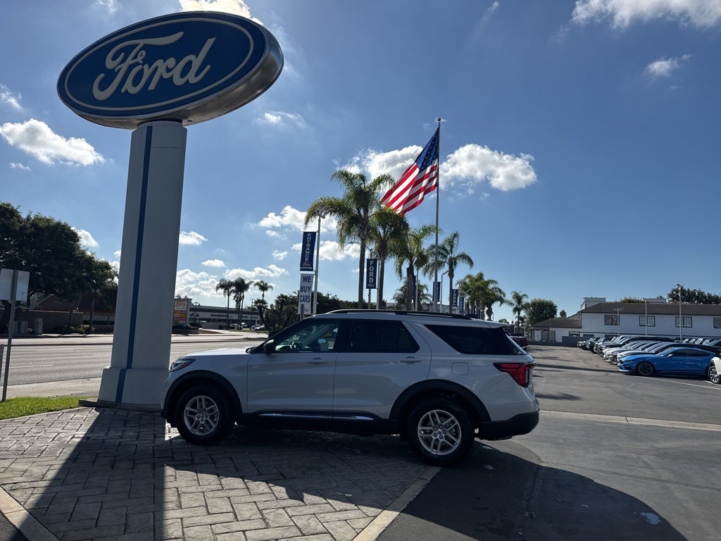 2025 Ford Explorer Active