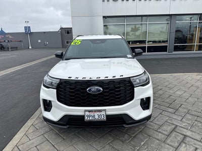 2025 Ford Explorer ST-Line