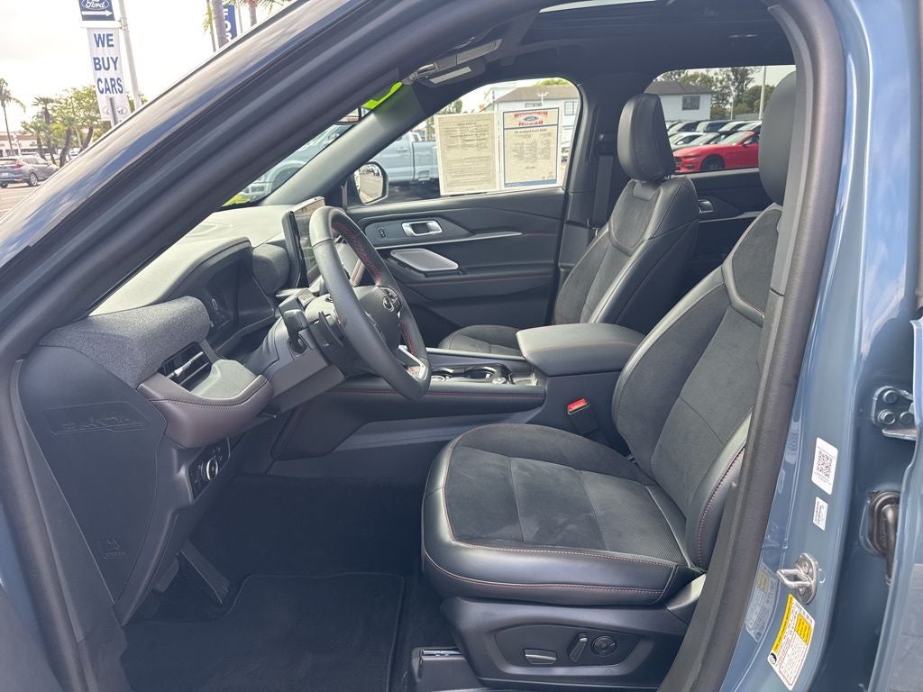 2025 Ford Explorer ST