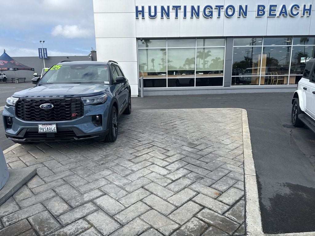 2025 Ford Explorer ST