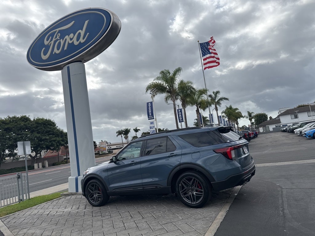 2025 Ford Explorer ST