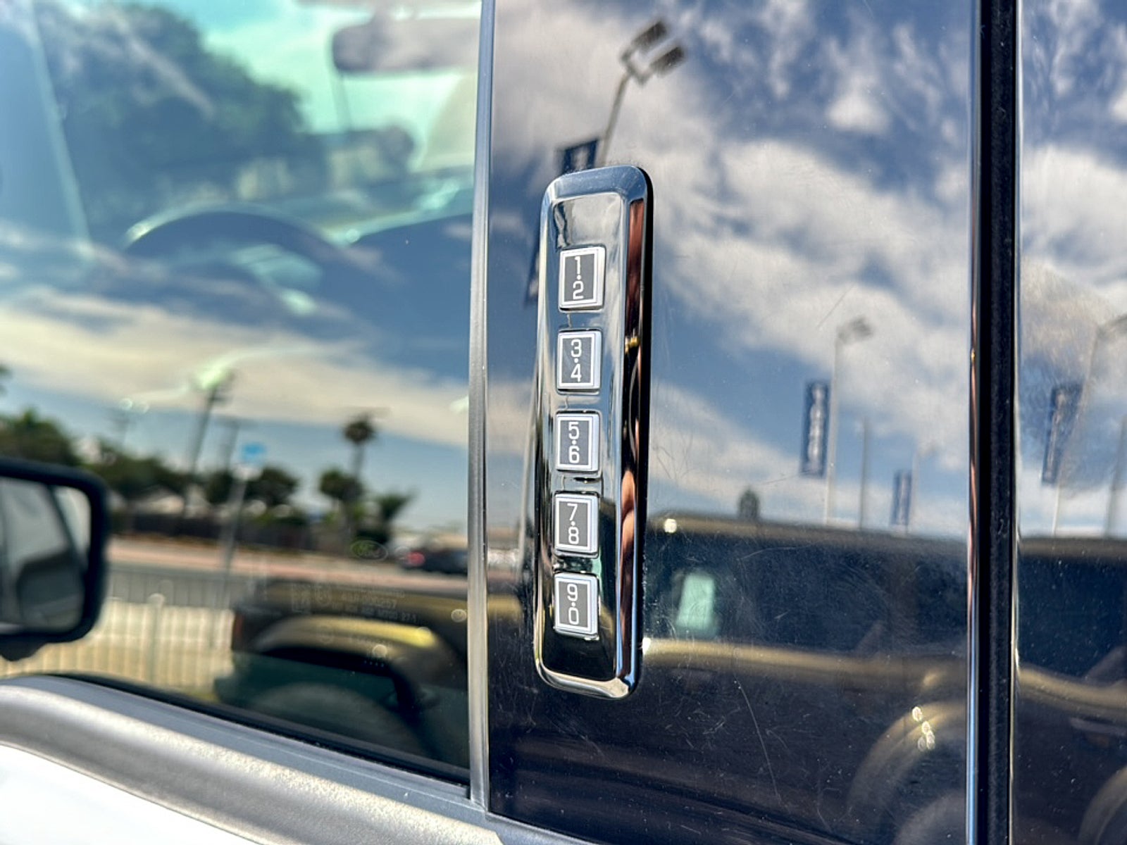 2023 Ford F-150 Lightning XLT