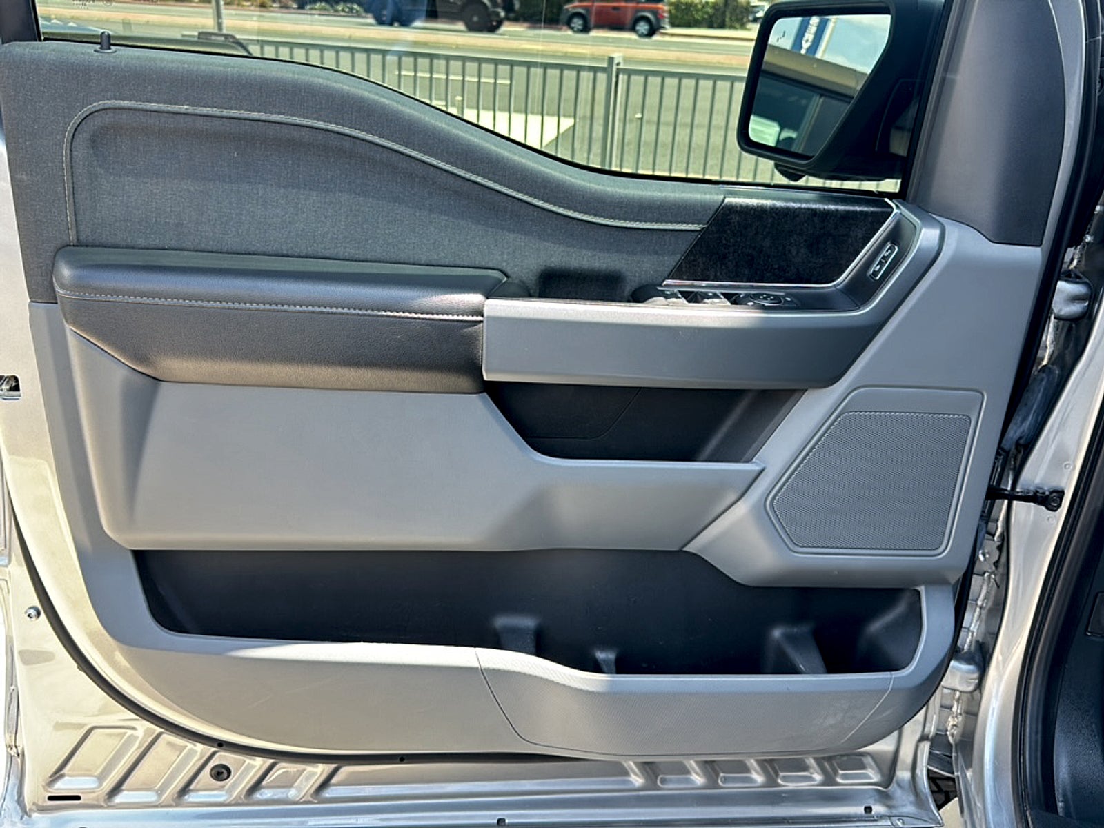 2023 Ford F-150 Lightning XLT