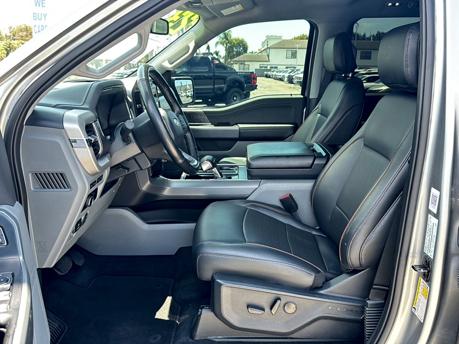 2023 Ford F-150 Lightning XLT