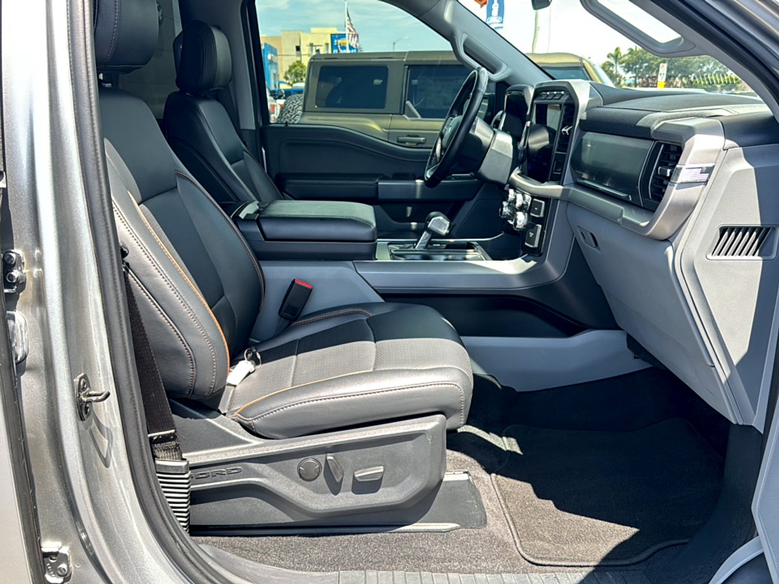 2023 Ford F-150 Lightning XLT
